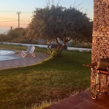 Vilă Cristelia Seafront & Pool
